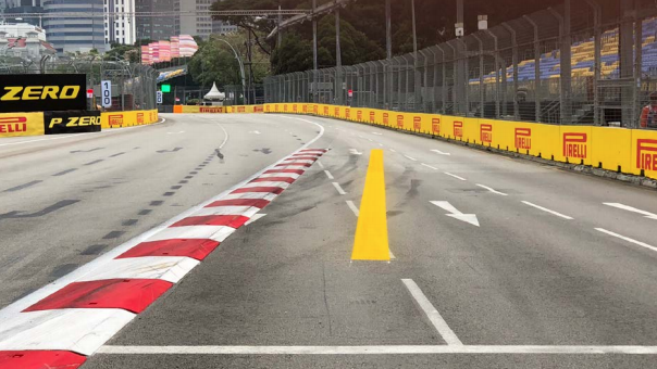 F1 drivers warned over Singapore track limits